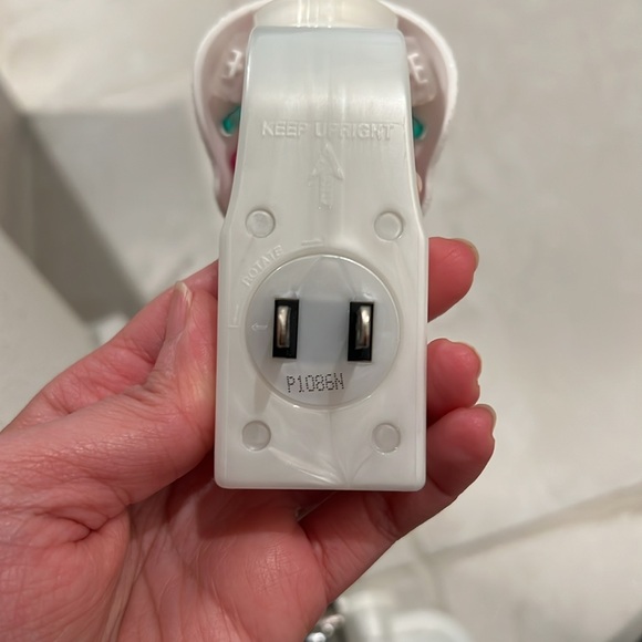 Bath and Body Works Wallflower plug - Picture 4 of 4